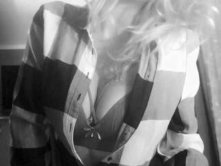 Chat de vídeo erótico Rishana