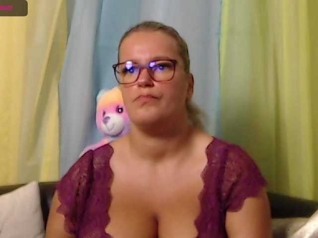 Capturas de tela de transmissão Roselyn25