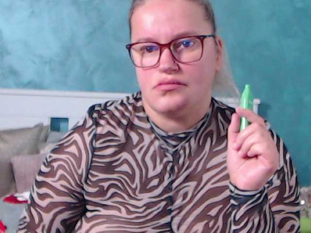Capturas de tela de transmissão Roselyn25