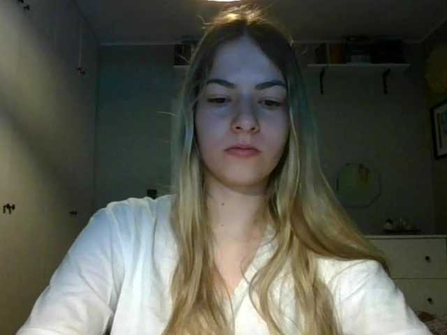 Capturas de tela de transmissão RosieJune