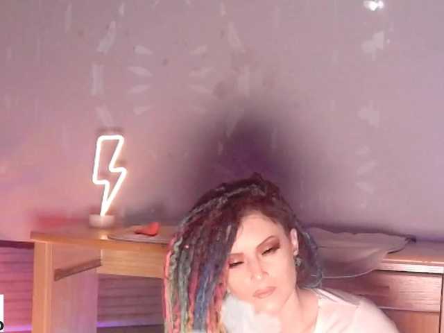 Capturas de tela de transmissão RoxieLovesick