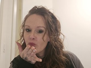 Chat de vídeo erótico S3xylilplaytoy69