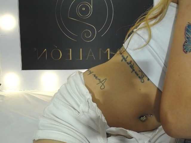 Capturas de tela de transmissão SabrinaJonson