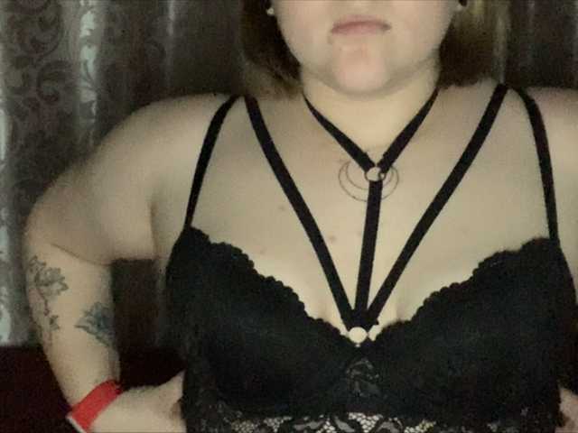 Capturas de tela de transmissão badcrybaby