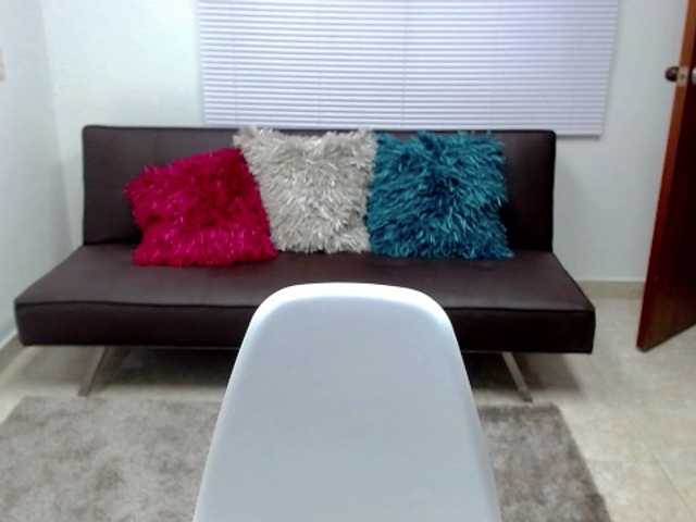 Capturas de tela de transmissão LilyJames