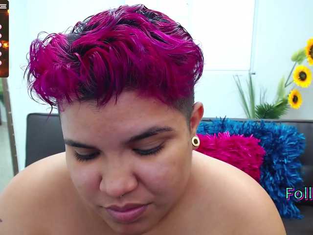 Capturas de tela de transmissão LilyJames