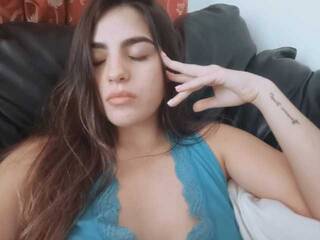 Chat de vídeo erótico Saori11