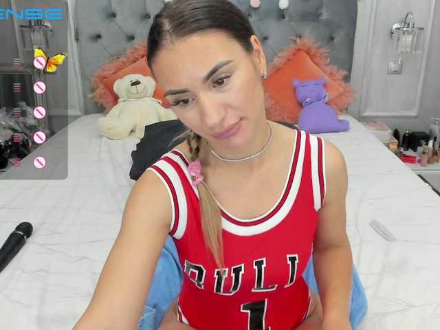 Fotos SaraJennyfer Torture me whit your tips!!Spin the wheel for 50 tkjs!#squirt #anal #pussy #bj #joi#cei