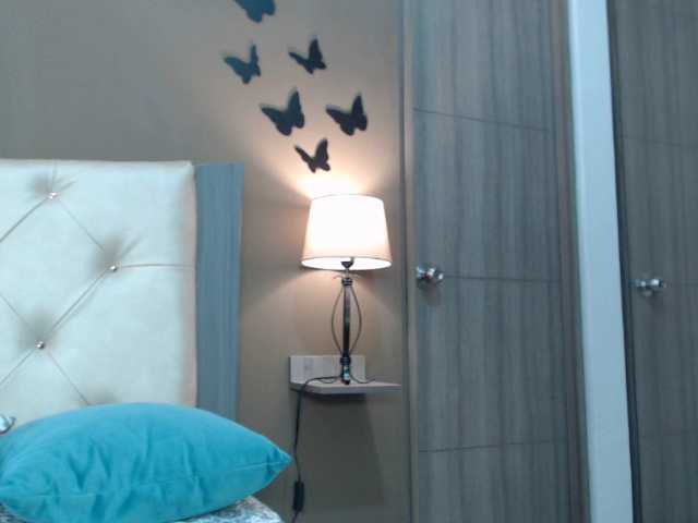 Capturas de tela de transmissão ScarletDesire