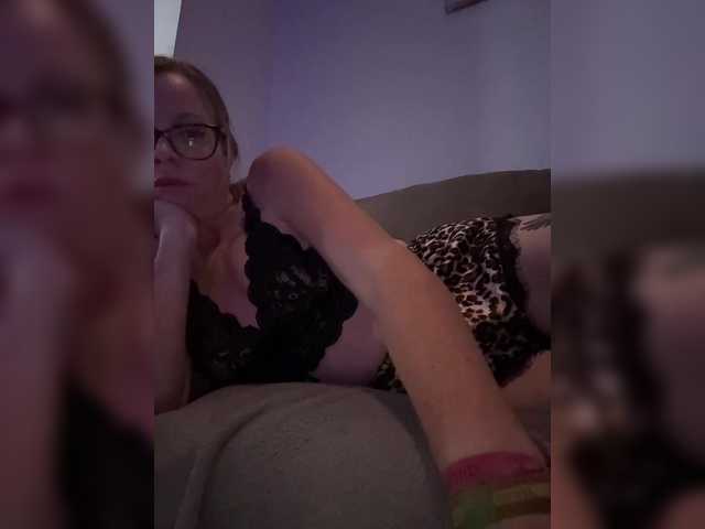 Capturas de tela de transmissão ScarlettRedRose