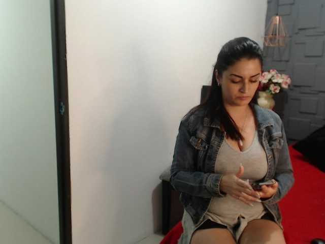 Capturas de tela de transmissão ScarletXimena