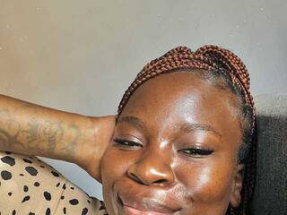 Chat de vídeo erótico Secymelanin