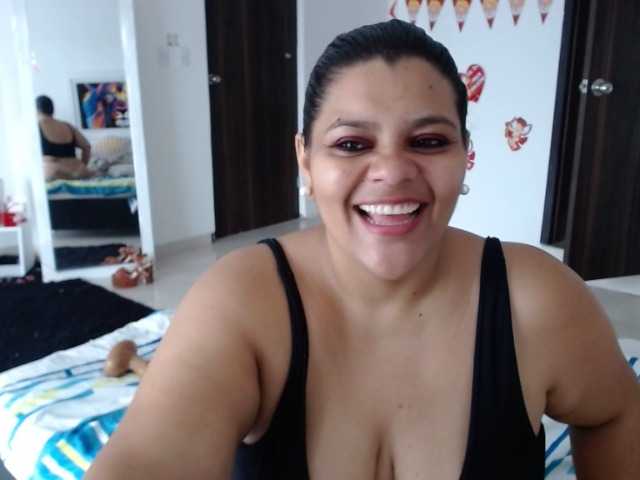 Fotos Selenna1 @ fuck my pussy until the squirt for you#bbw#bigass#bigboos#anal#squirt#dance#chubby#mature# Happy Valentine's Day