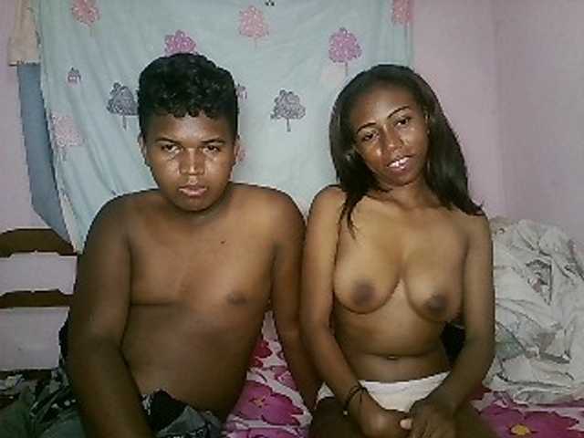 Capturas de tela de transmissão sexycouple32