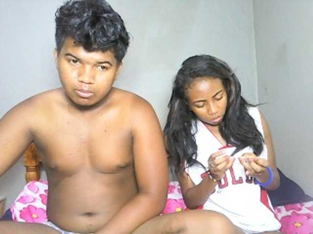 Capturas de tela de transmissão sexycouple32