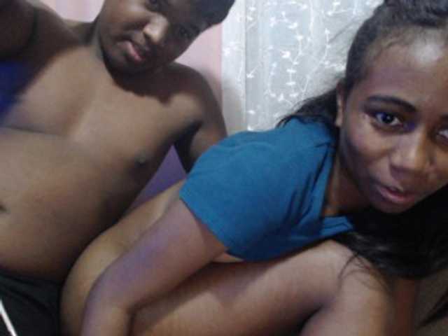 Capturas de tela de transmissão sexycouple32