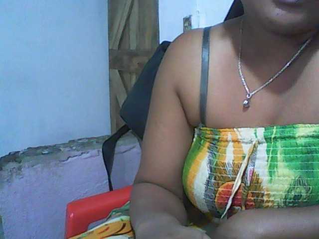 Capturas de tela de transmissão sexymom330