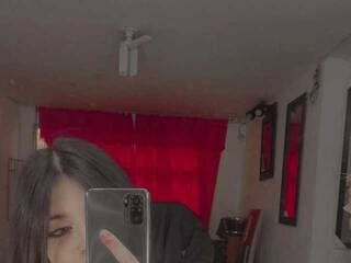 Chat de vídeo erótico sharlotte-1