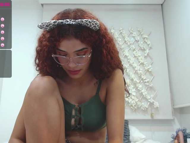 Capturas de tela de transmissão MiiaTaylor