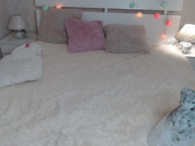 Capturas de tela de transmissão SheillaHen