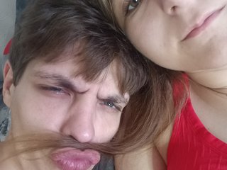 Chat de vídeo erótico HornyLadyAndAndrey