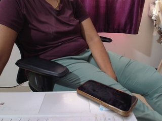 Chat de vídeo erótico ShruthiIndian56