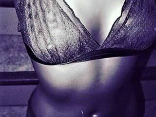 Chat de vídeo erótico shyLOLLA