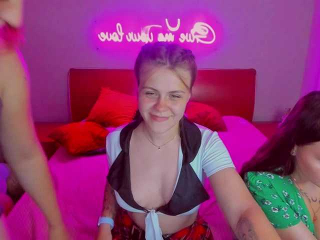 Capturas de tela de transmissão SixNipples