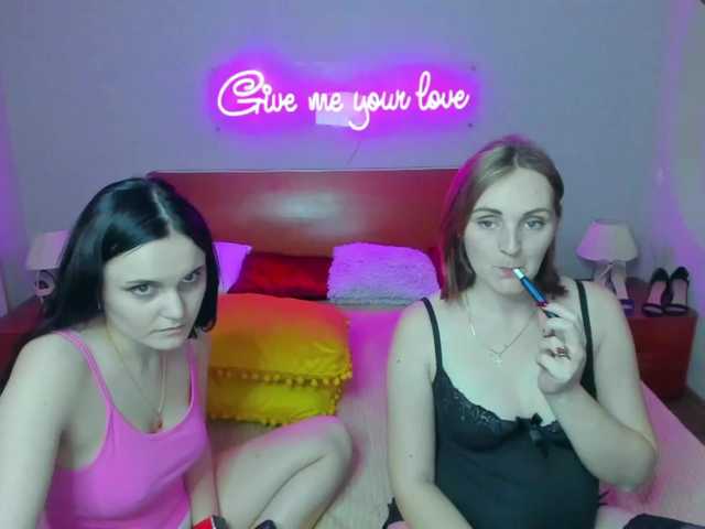 Capturas de tela de transmissão SixNipples