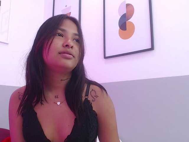 Capturas de tela de transmissão slutlittlegir