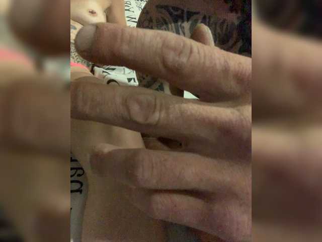 Capturas de tela de transmissão Sluttybitch1