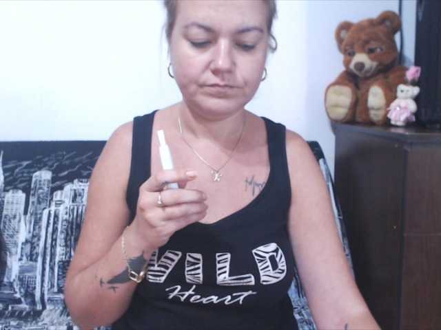 Capturas de tela de transmissão Softhottmilf