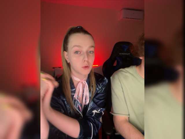 Capturas de tela de transmissão Crazy_Couple