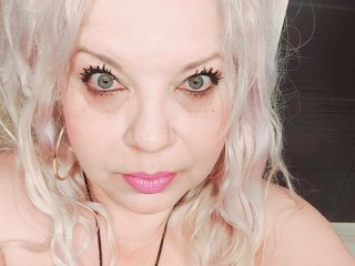 Chat de vídeo erótico SonyaHotMilf