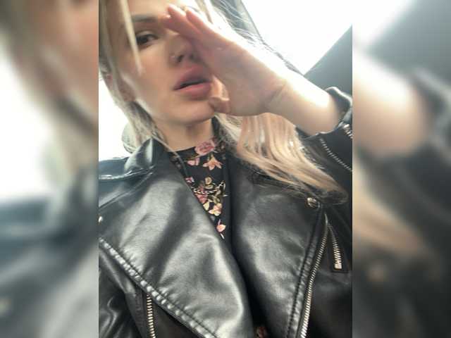 Capturas de tela de transmissão CyberWhore111