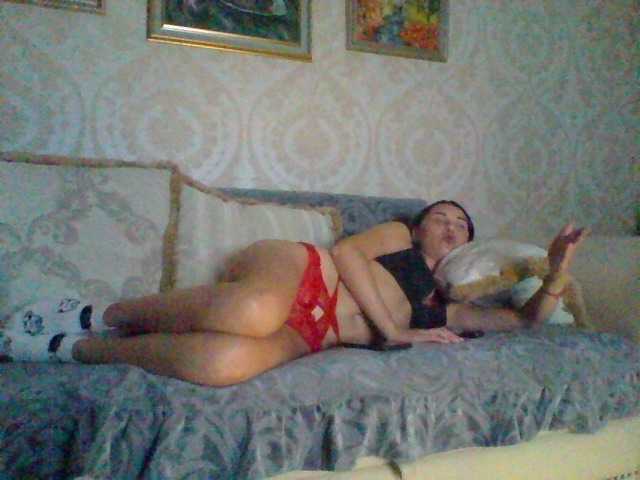 Fotos Suflemilkypie hi boys i veery like u thanks for follow me =**** TODAY I SIT here UNTIL 18: 00. I recommend playing chatbots,I love them very much. Spank me on the ass 70 tokens, air kiss 70 tokens, put me crustacean 70 tokens, I will answer in BOS 70 tokens