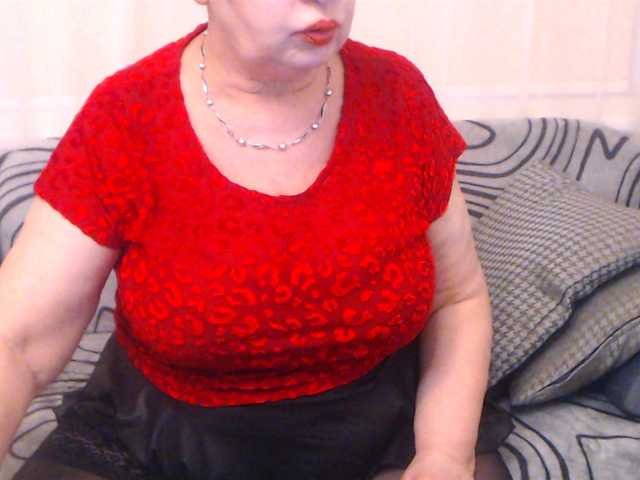 Capturas de tela de transmissão SugarBoobs