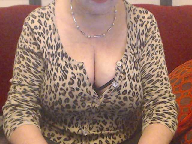 Capturas de tela de transmissão SugarBoobs