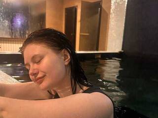 Chat de vídeo erótico Sunny-Smail