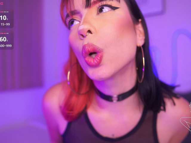 Capturas de tela de transmissão SusannaMoree