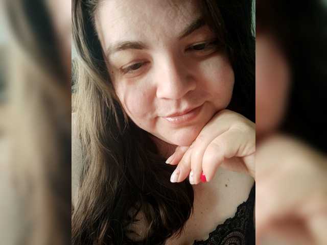 Capturas de tela de transmissão SweetAndCurvy