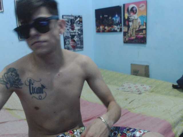 Capturas de tela de transmissão Sweetcouple4U