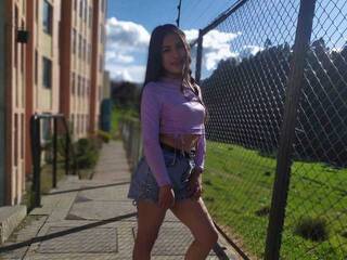 Chat de vídeo erótico Sweetpeach-2