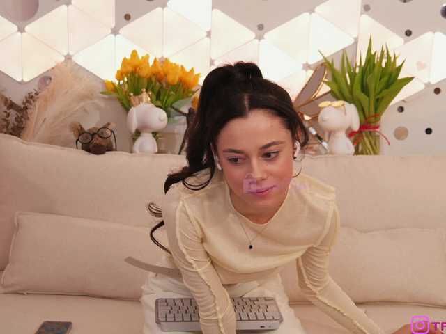 Capturas de tela de transmissão Taanni