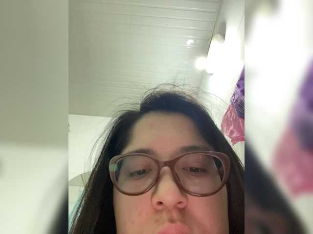 Capturas de tela de transmissão Taniachan