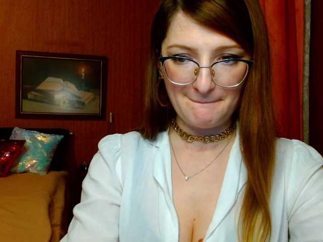 Fotos tastyAriel Sweet and yet dang naughty ;) #innocentface #sweet #petite #glasses #fetish #natural #domina #teaser #cfmn #joi #cei #cbt #sph