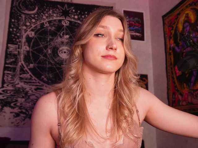 Capturas de tela de transmissão TasyaMeow