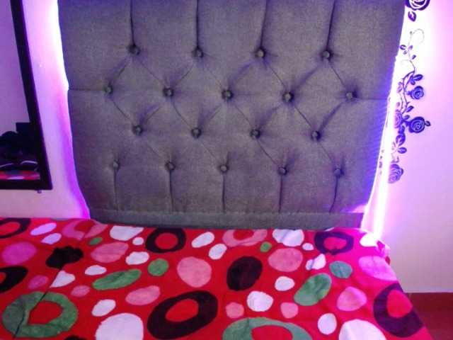 Capturas de tela de transmissão tatiana-colom