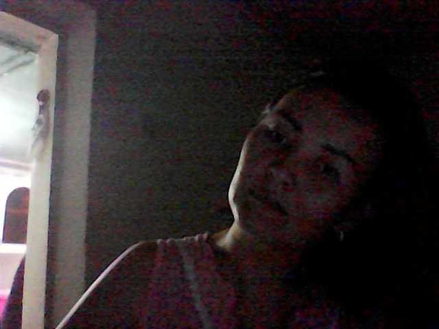 Capturas de tela de transmissão Rusalya