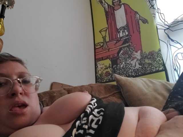 Fotos TheSiren Nerdy Goth Punk Milf your tips make me cum & i can SQUIRT